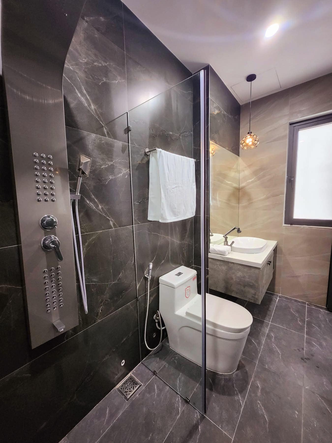 Nhà 3 tầng hiện đại 41 - phối cảnh 14